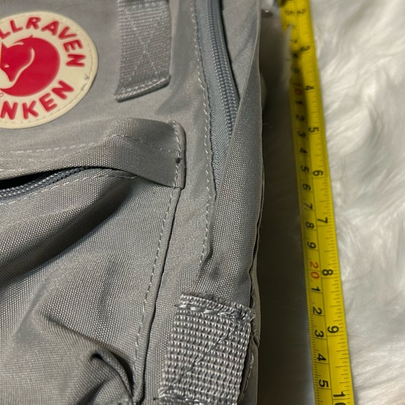 Fjallraven Kånken Gray Mini Backpack - Picture 13 of 13